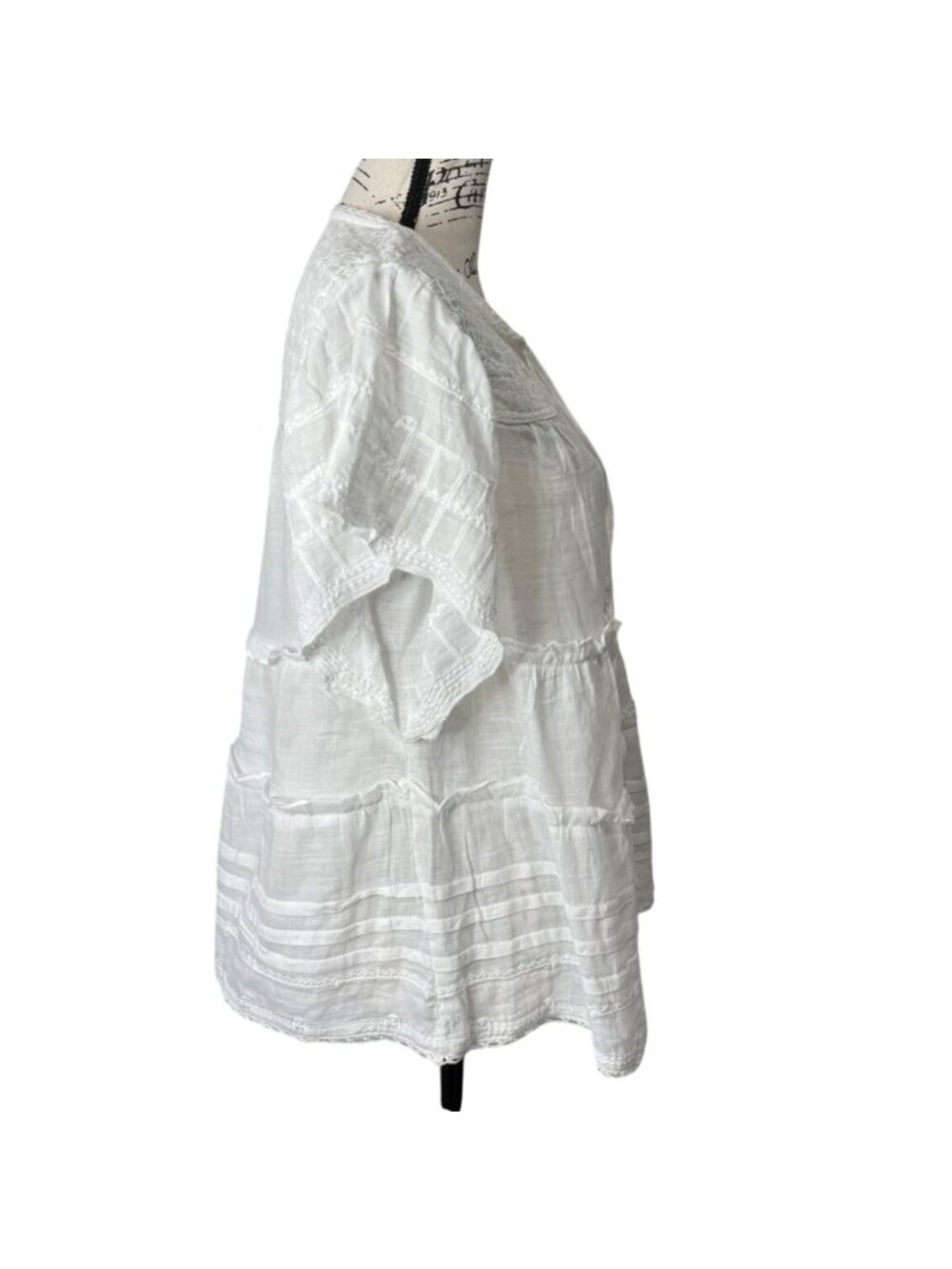 Sundance Women Size M Antonia Tiered White Top Cotton Oversized Smocked & Tassel - Picture 3 of 8